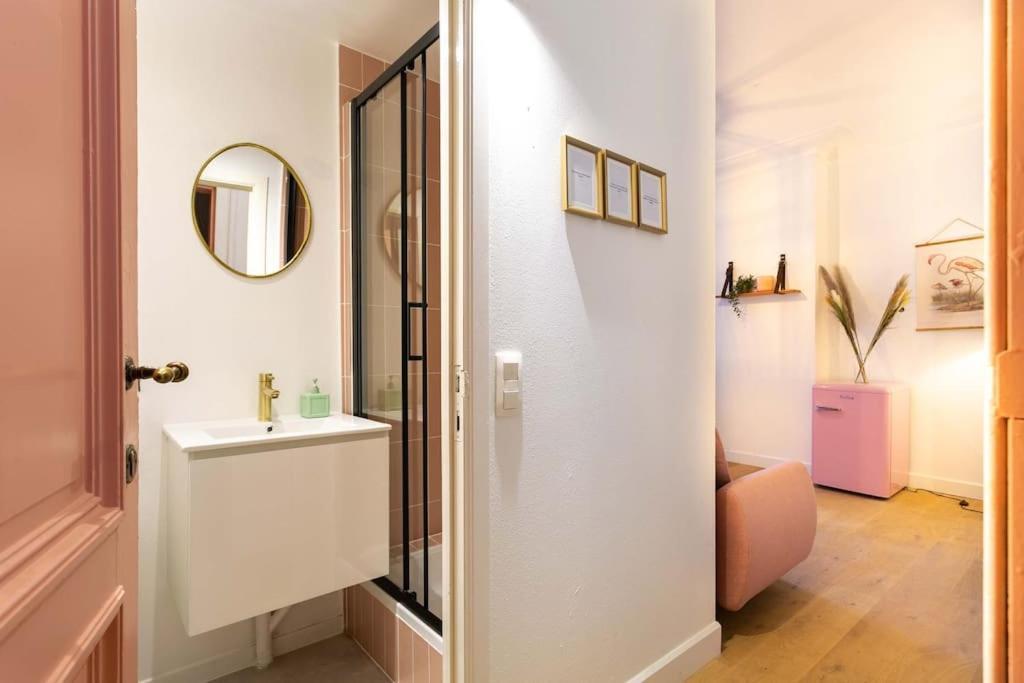 Pink Fairytale-Like Apartment 安特卫普 外观 照片